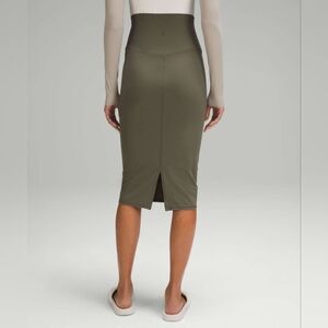Lululemon Nulu Slim-Fit High-Rise Skirt Army Green